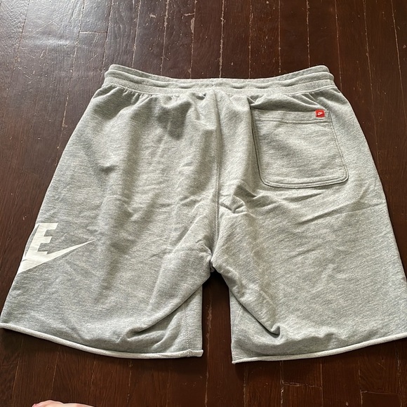 Men’s Nike Cotton Shorts With Drawstring And Pockets Large - Picture 11 of 16